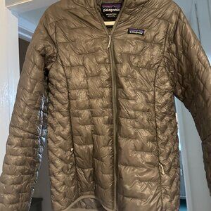 Patagpnia Women's Hi-Loft Nano Puff® Hoody